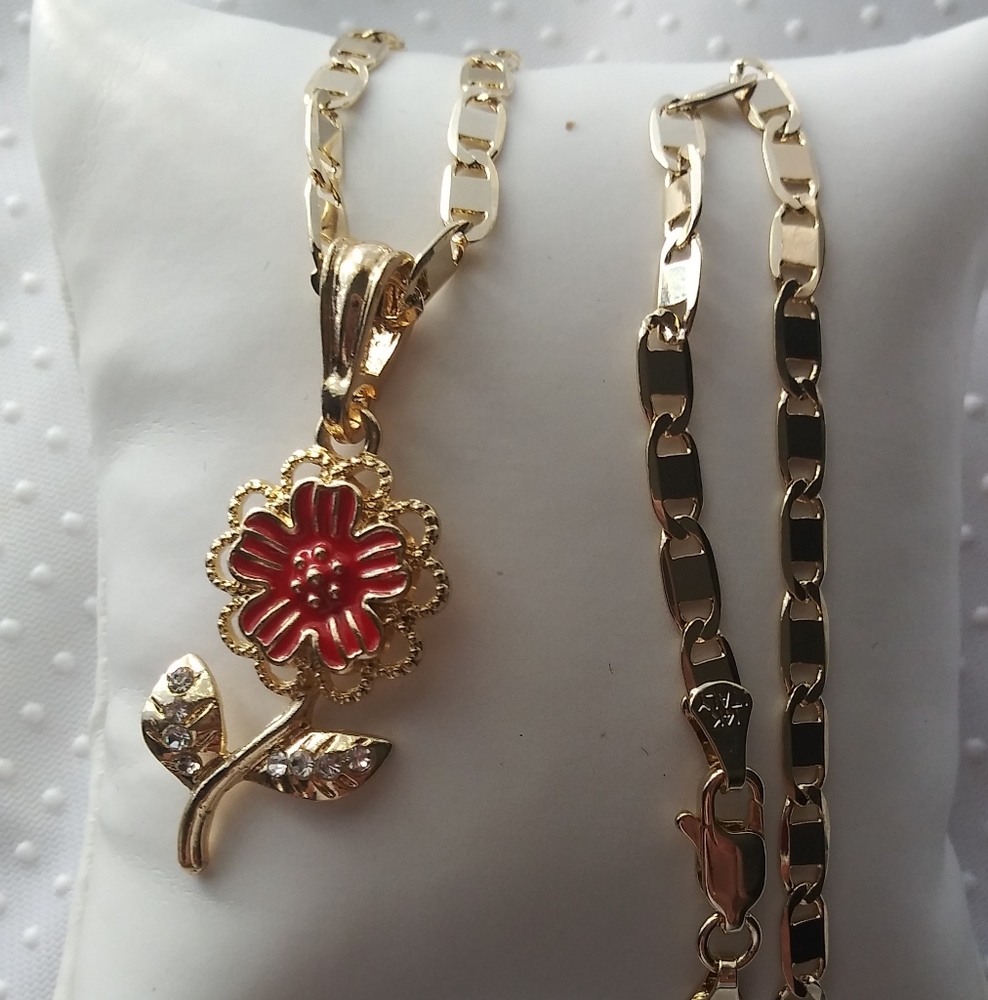 14k Gold plated  chain with flower pendant